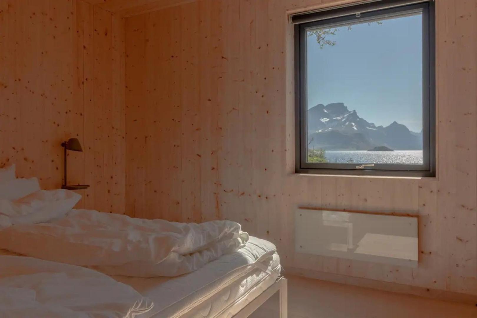 Minkfarmen, Spacious Seaside Cabin With Scenic View Ramberg Exterior foto
